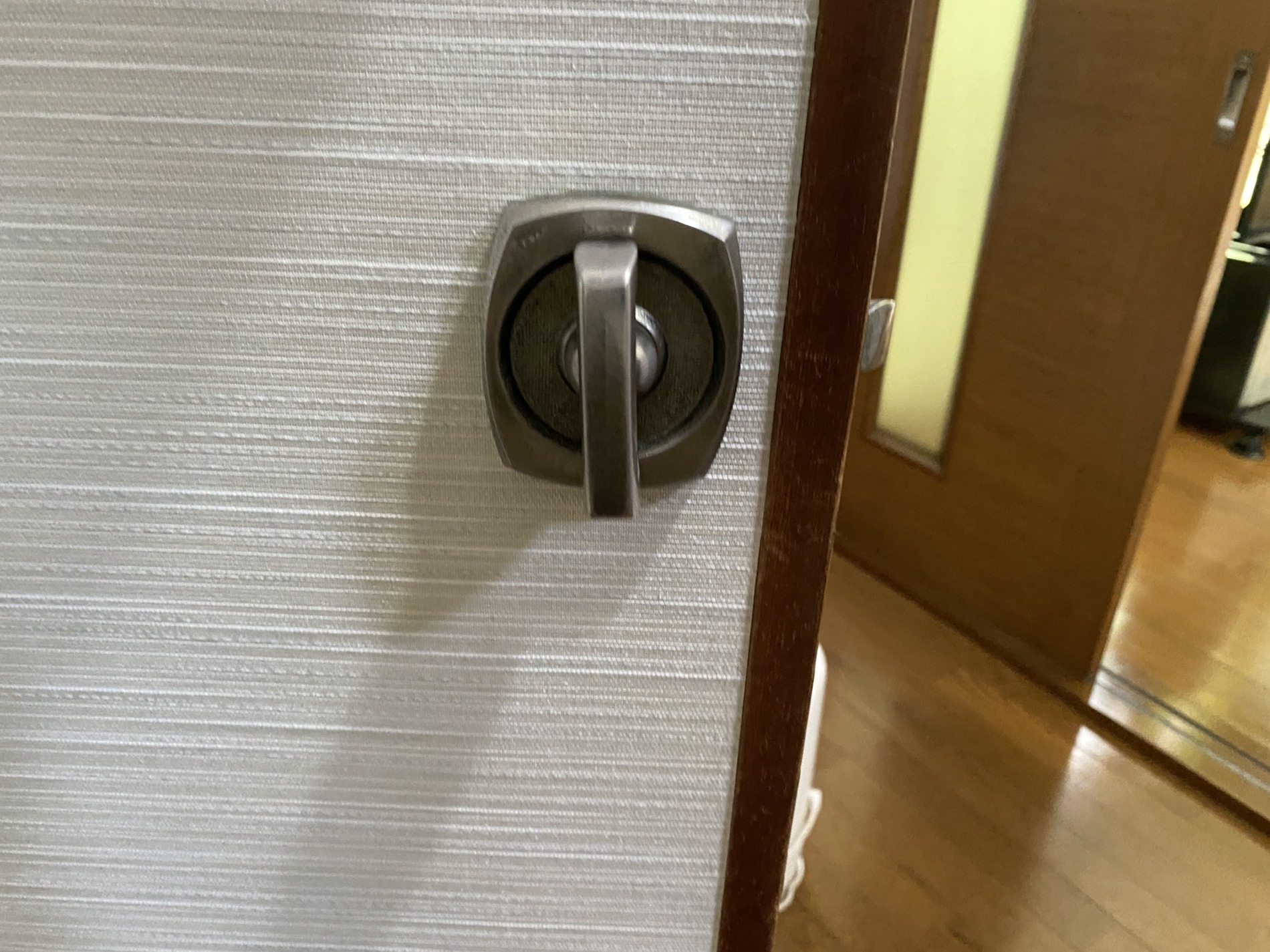 ドアノブ交換で毎日がラクに♪