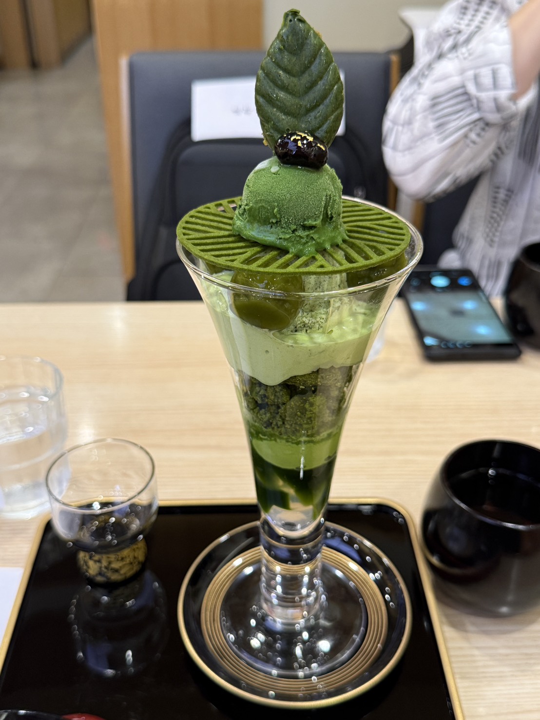 都路里で抹茶パフェ